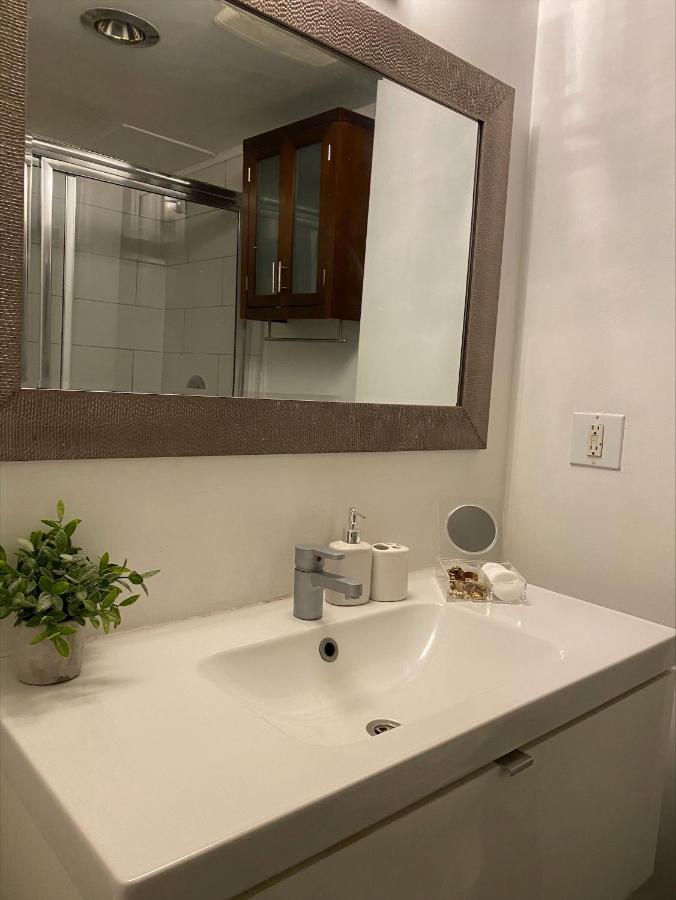 Lovely Condo แวนคูเวอร์ ภายนอก รูปภาพ